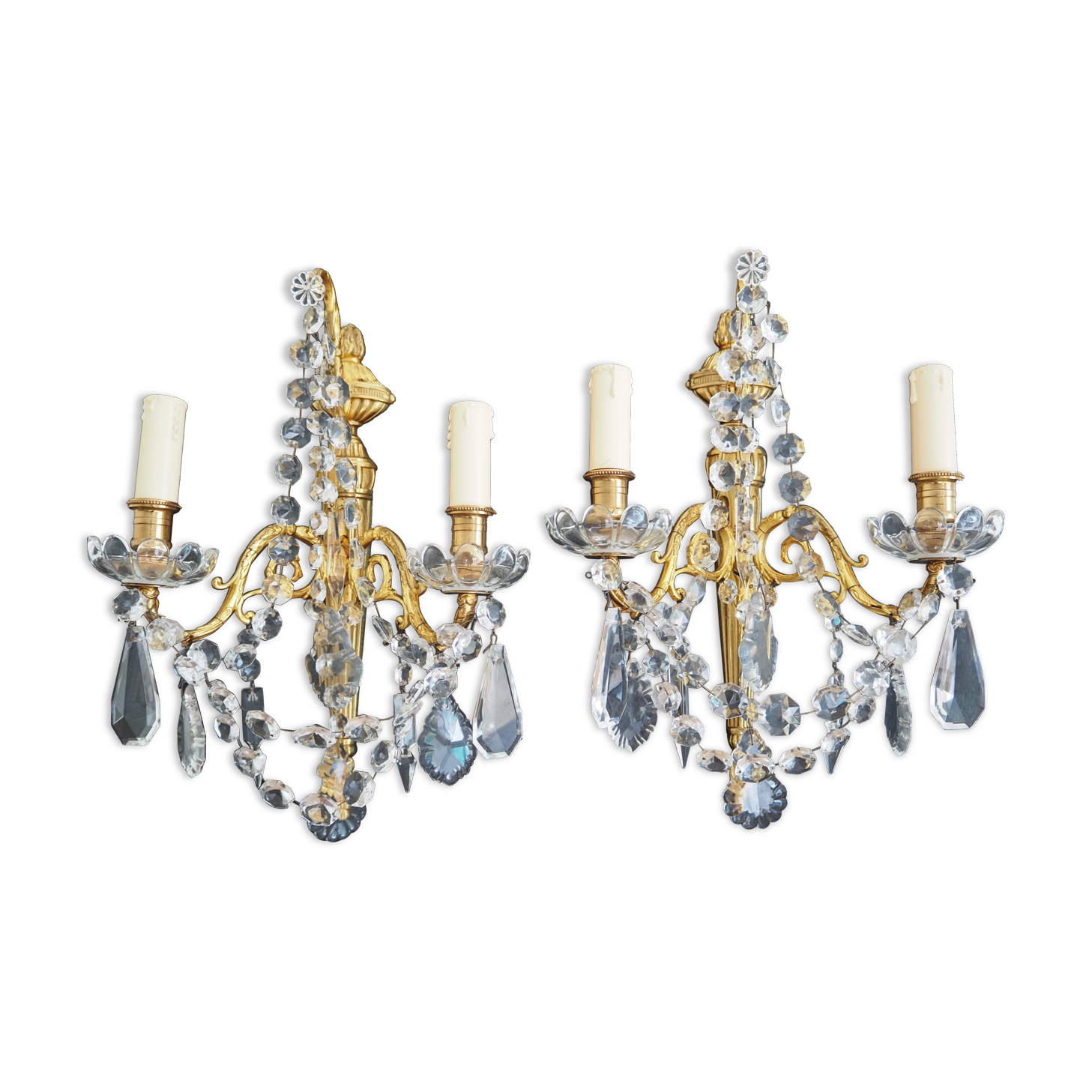 Pair of wall lamps two bronze lights with grapevines and crystal garlands – Louis XV style