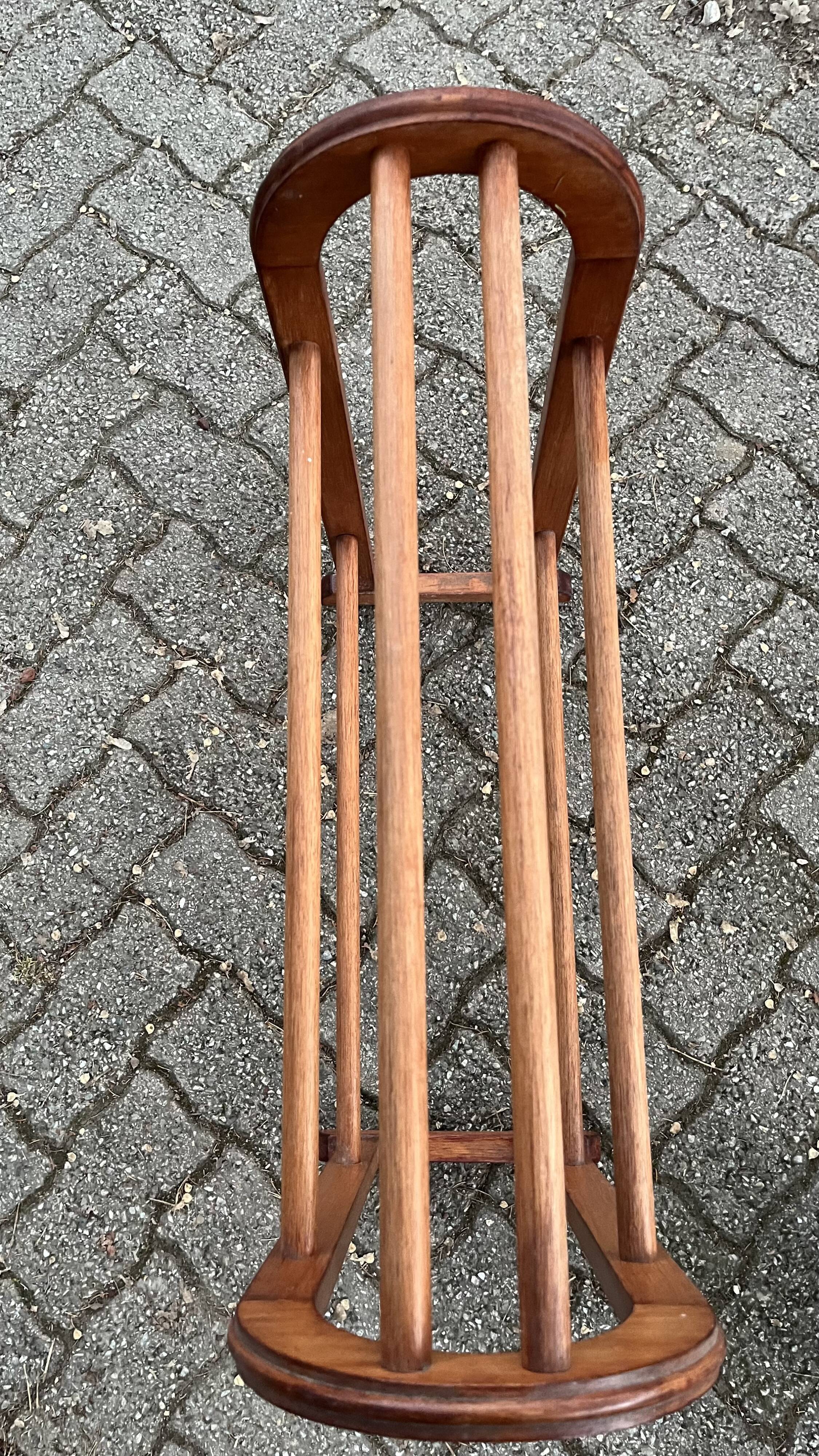 Vintage valet
