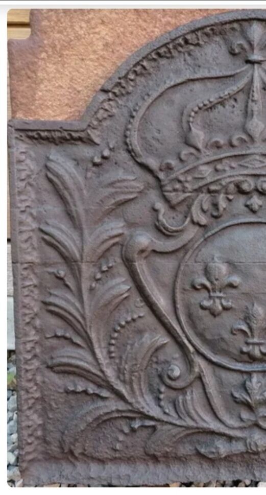 Fireplace plate France weapon