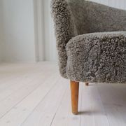 Canapé moderne du milieu du siècle en peau de mouton / shearling modèle 'Samspel' Carl Malmsten, 1956