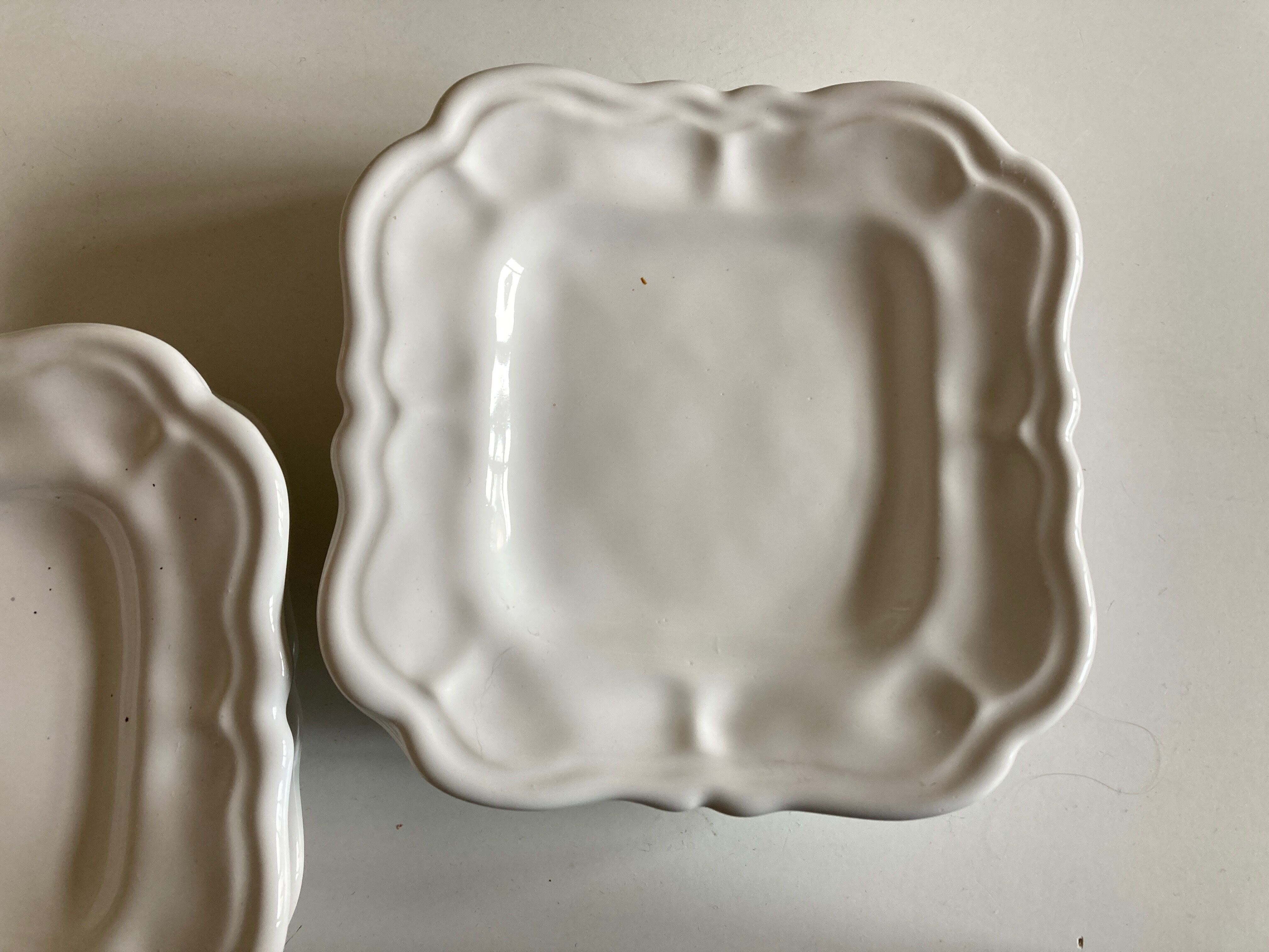 Set 6 plates in glazed earth with Moustiers godrons 1970