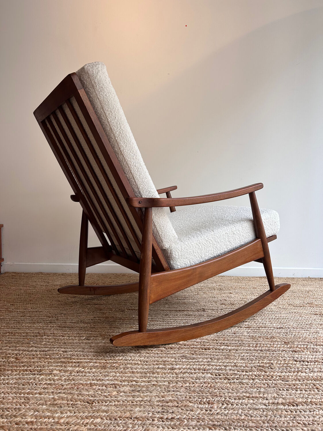 Rocking chair scandinave vintage