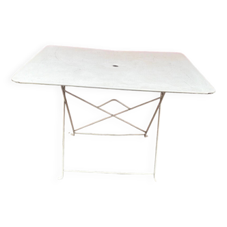 Table pliante de jardin