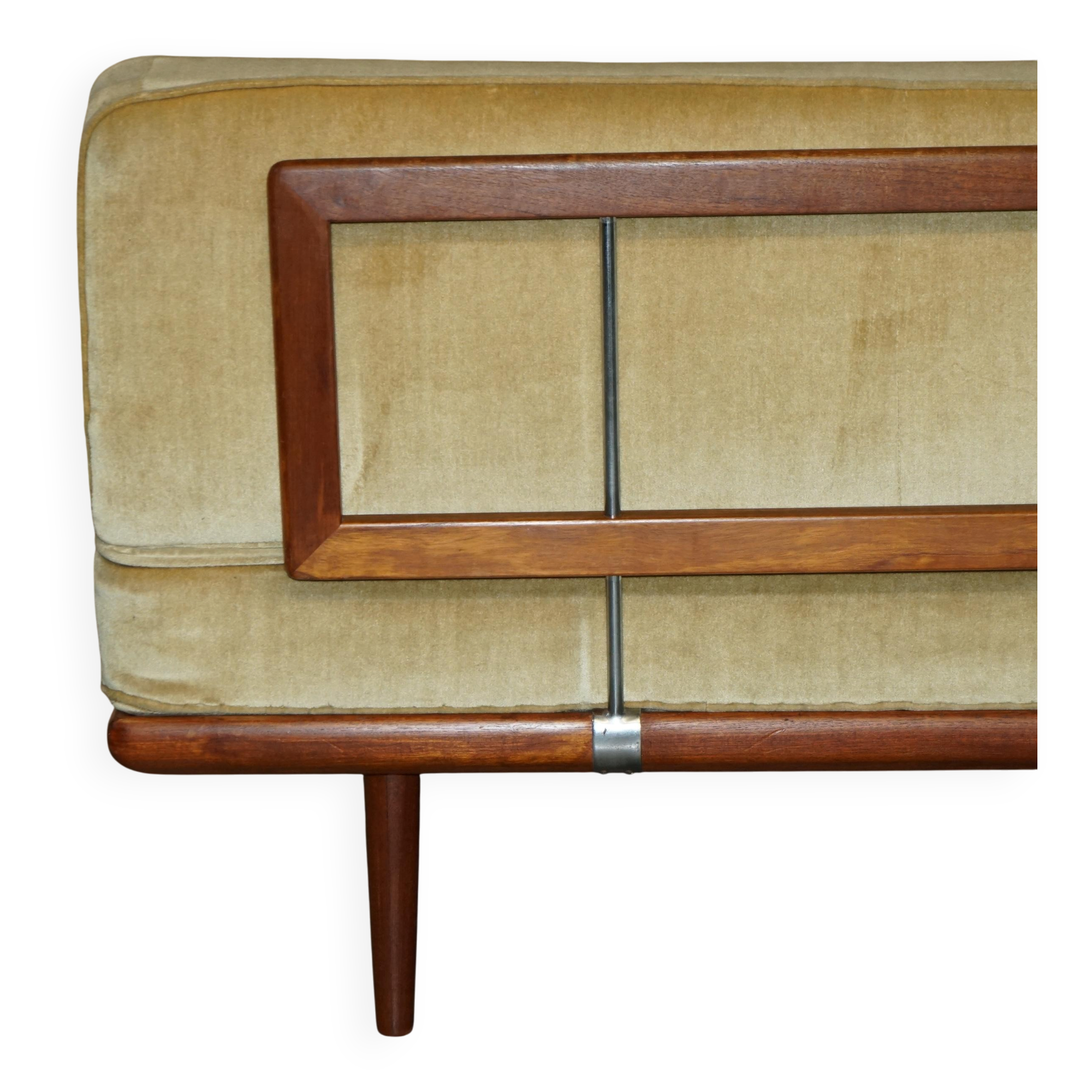 Mid Century Modern Canapé by Pierre Hvidt & Orla Mølgaard Nielsen for France & Son