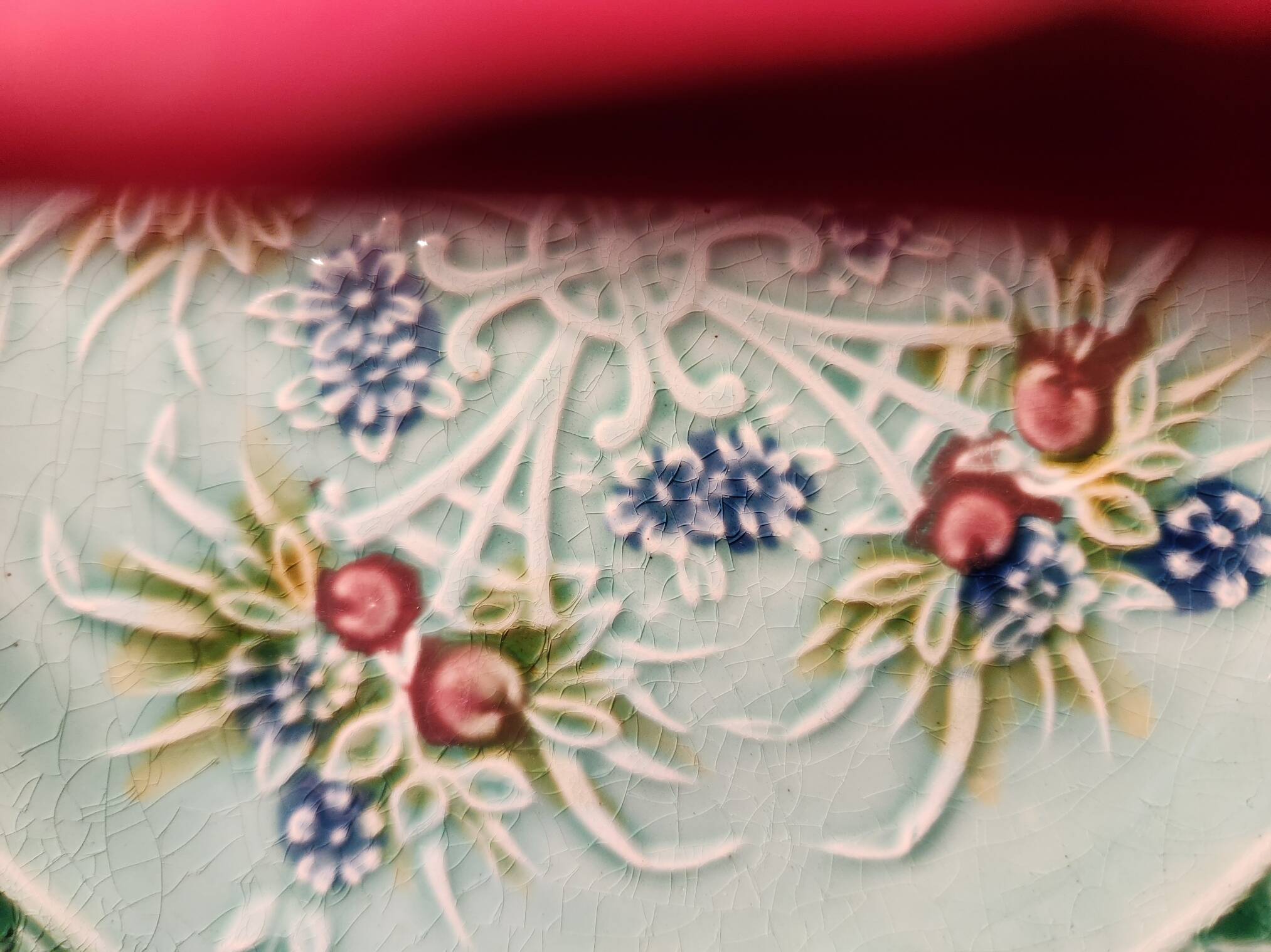 5 old Salins barbotine dessert plates