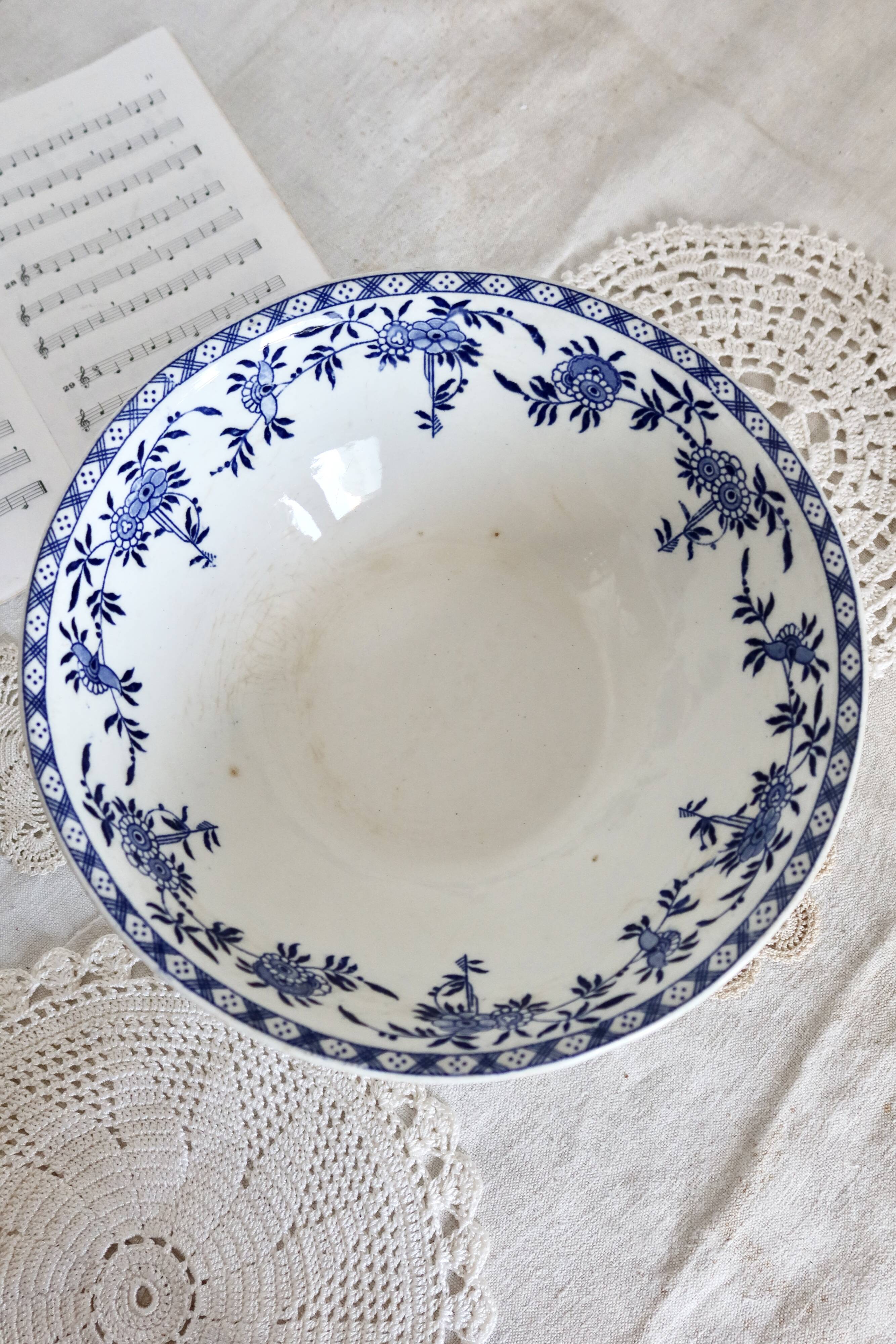 Vintage porcelain salad bowl Dresden - Blue and white floral pattern