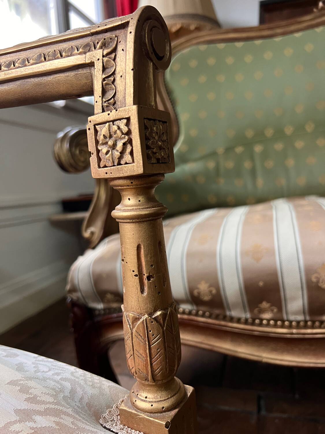 Exceptional Louis XVI style bench in gilded wood - Late 19th century