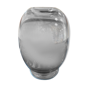 Vase en cristal gravé