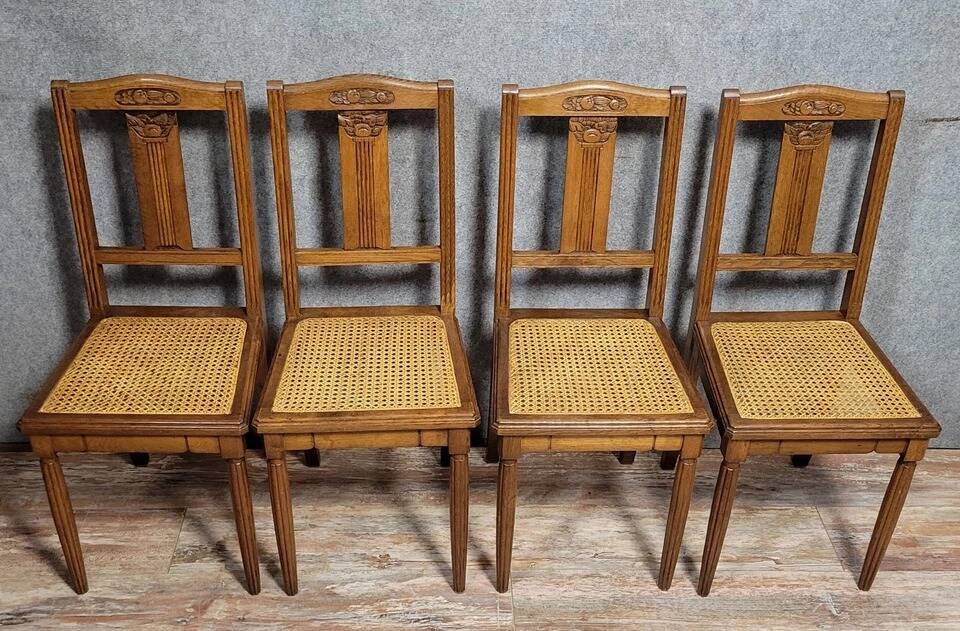 Série de 4 chaises époque Art Déco en chêne vers 1940