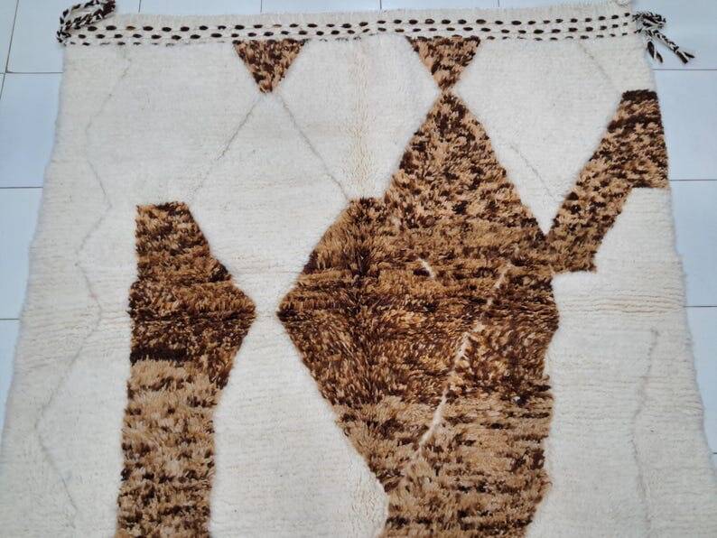 Handmade traditional artisan rug size 1.5/2.5 m