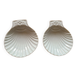 Porcelain scallop shell