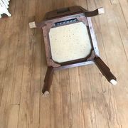 Lot de 5 chaises Art deco + une avec pied cassé