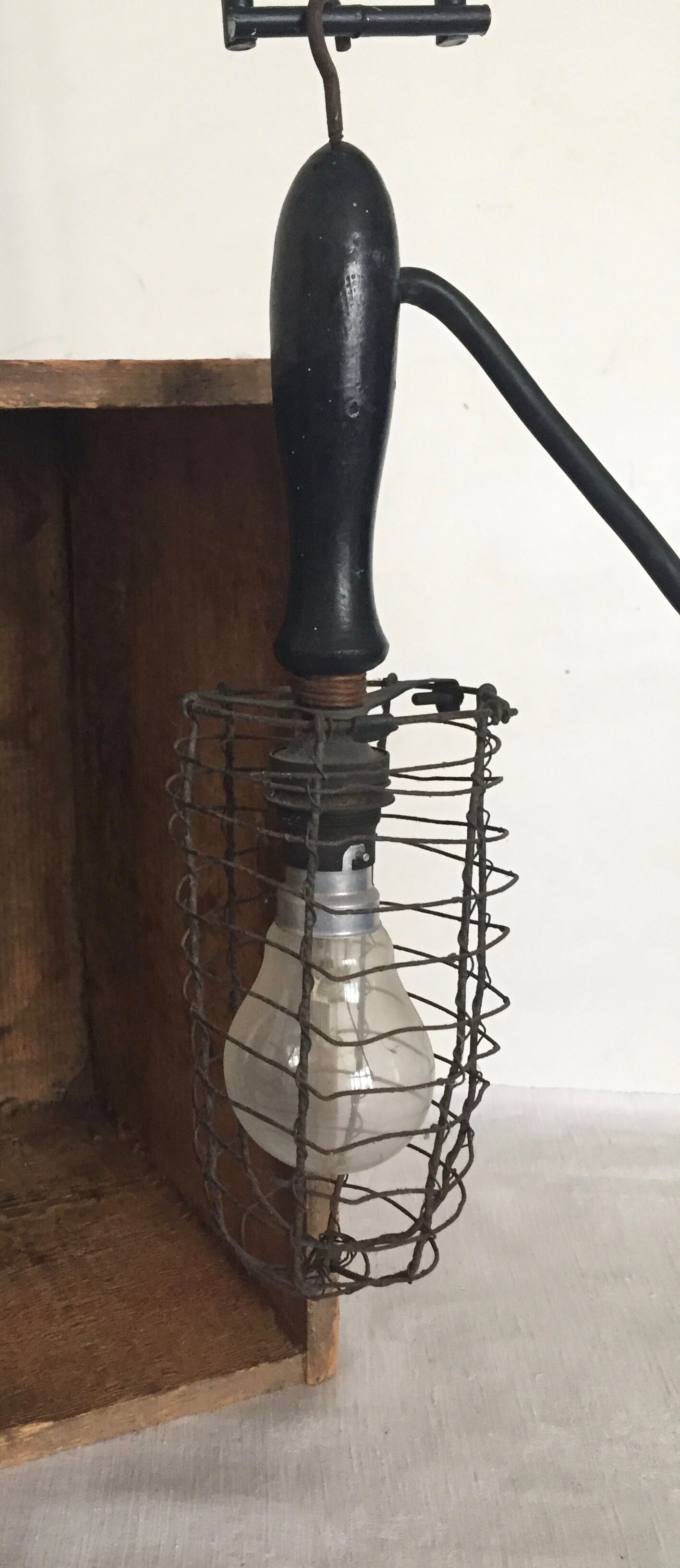 Former workshop hand lamp