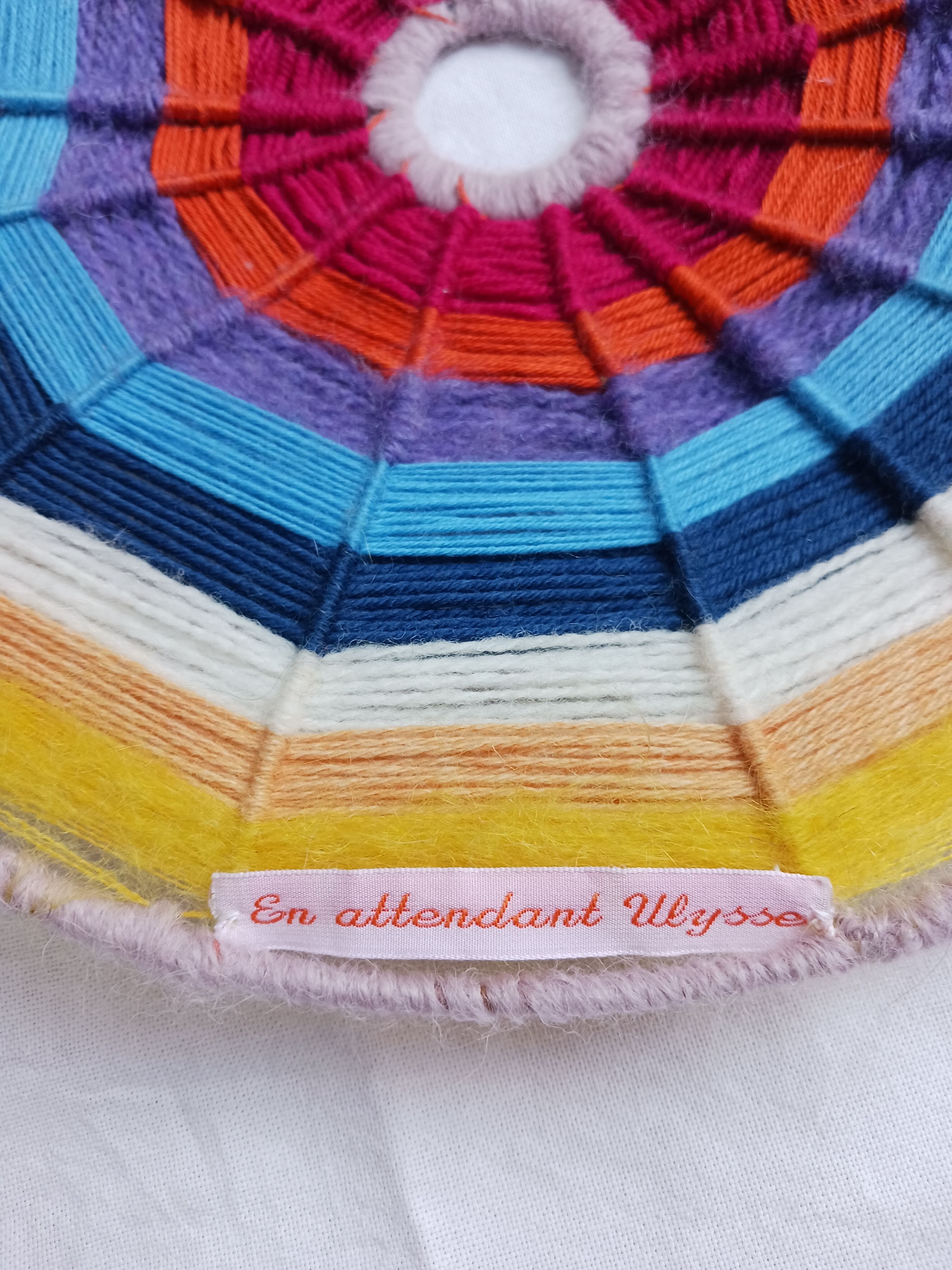 Cylindrical day abat weaving wool