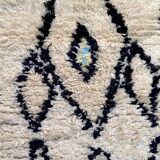 Azilal white and black Moroccan rug - 167 x 72 cm