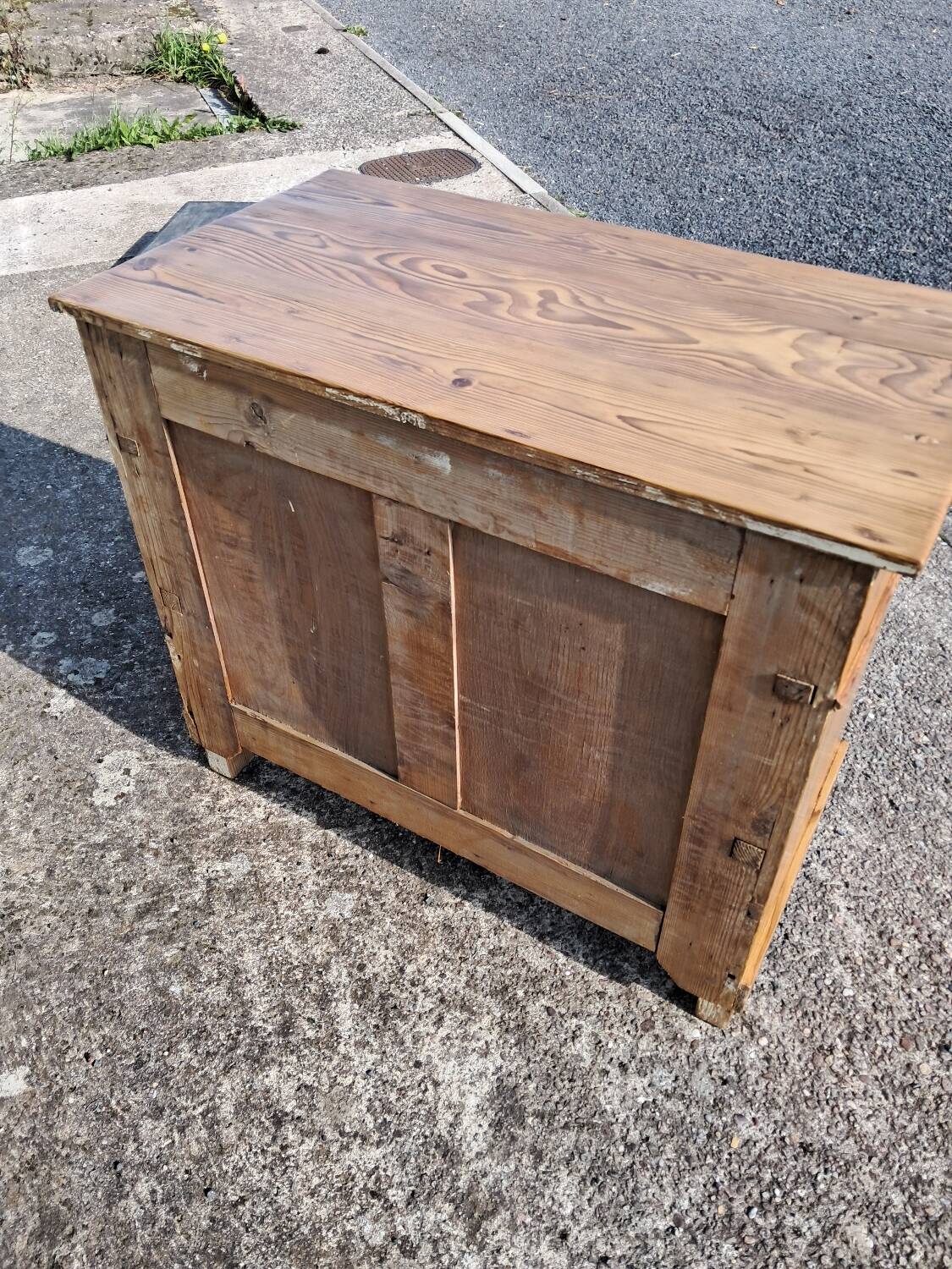 Fir chest of drawers