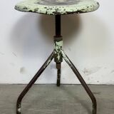 Tabouret pivotant industriel en fer vert, années 1960