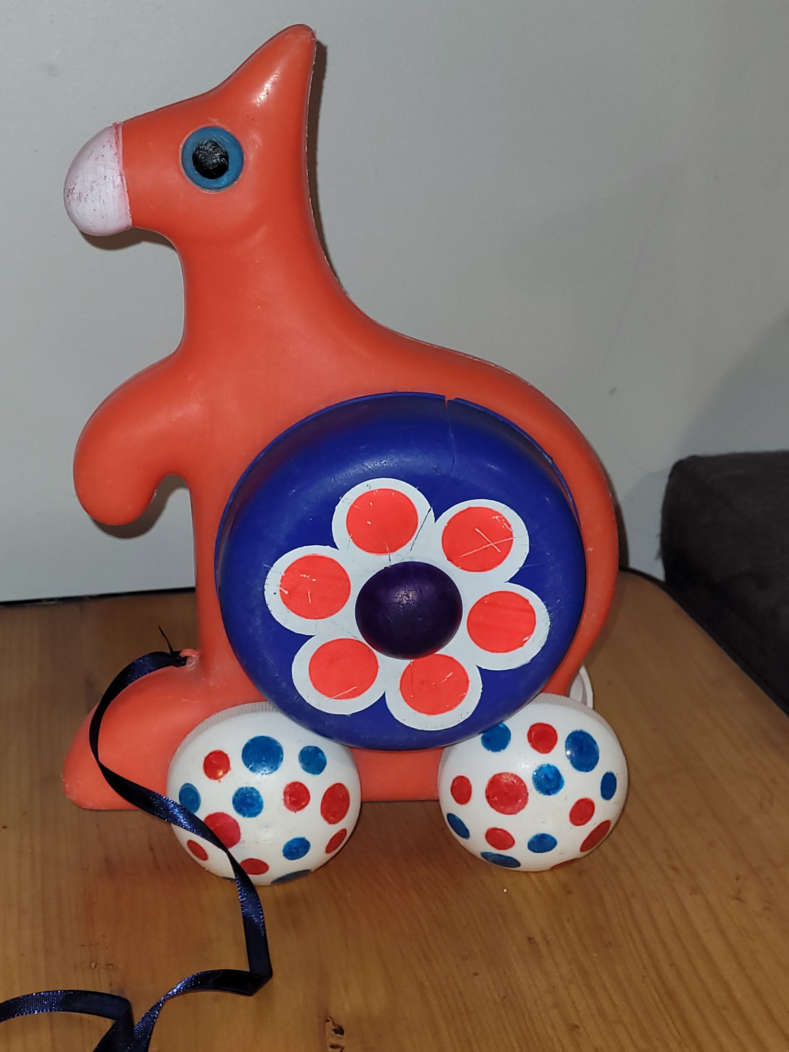 Kangaroo pulling vintage