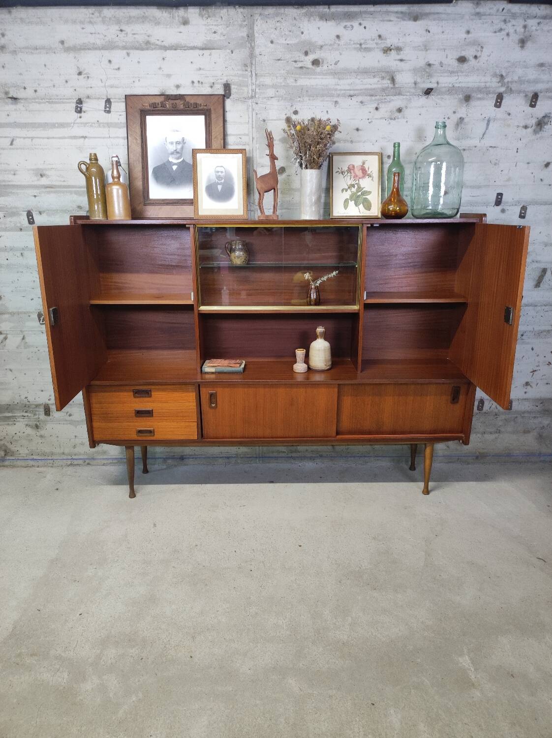 Vintage sideboard / buffet