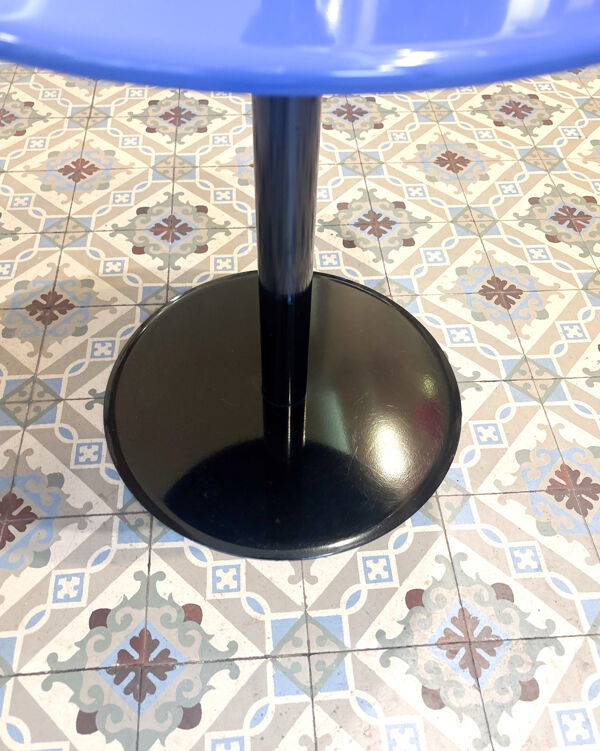 Table post moderne IKEA IV