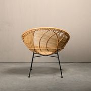 Fauteuil corbeille en rotin et métal noir