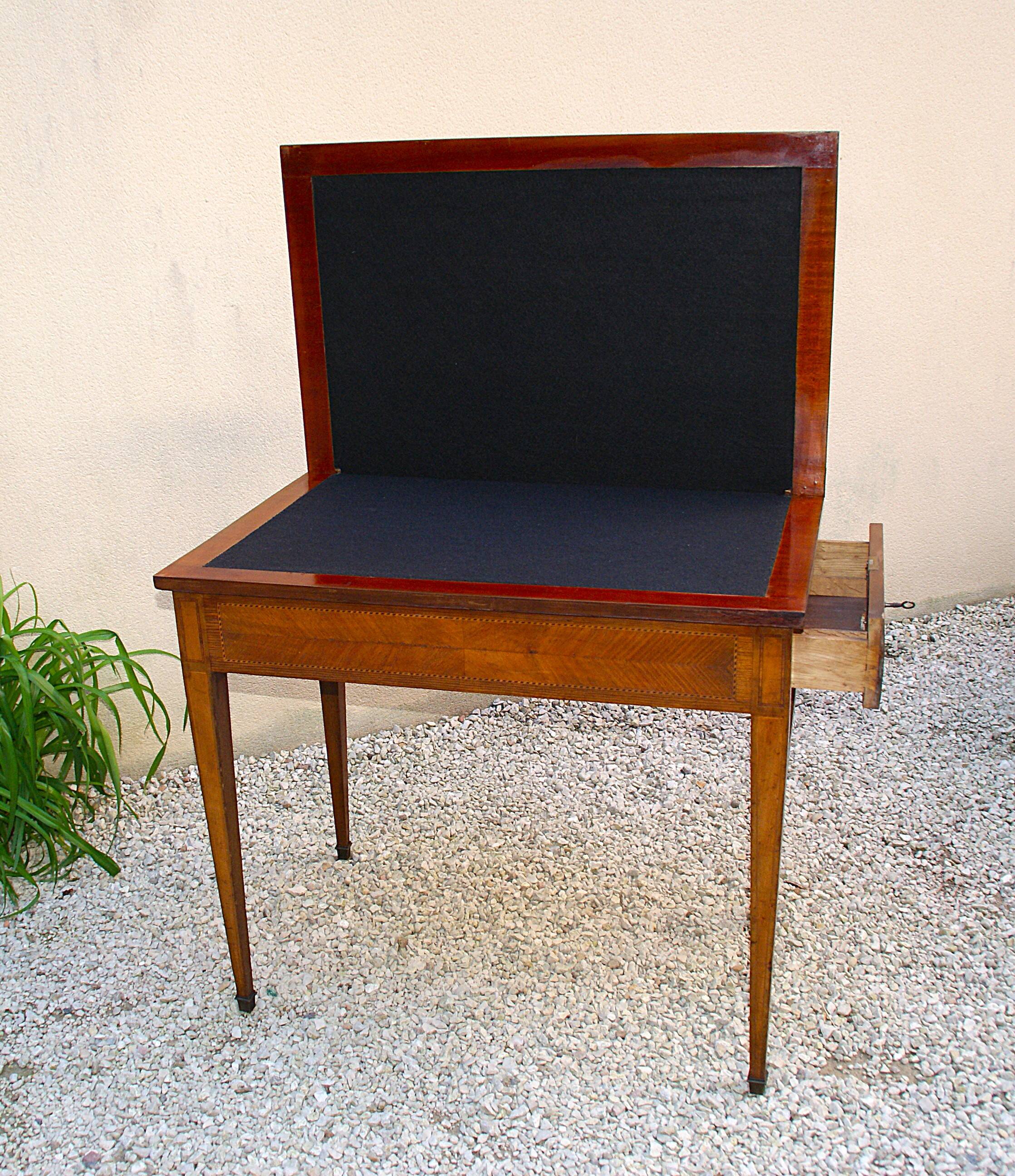 "Tric Trac" game table Directoire