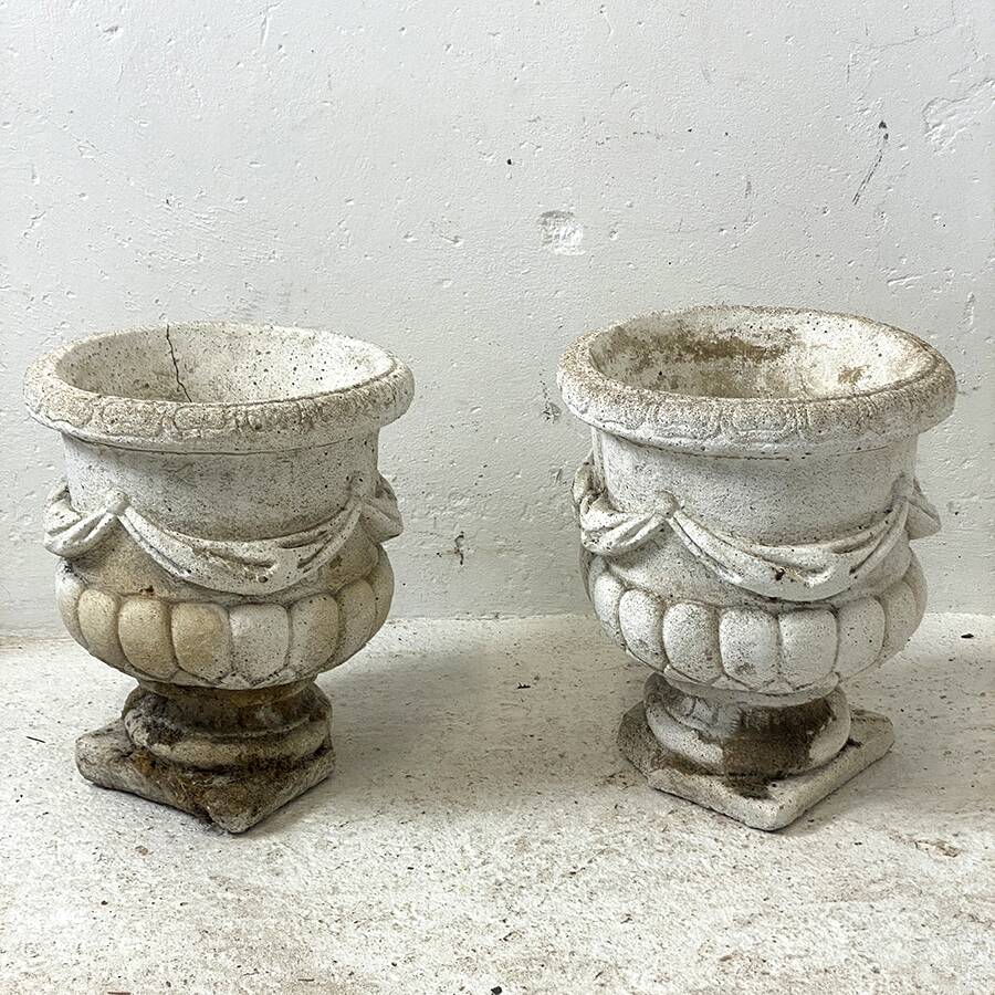 Pair of Medici vases in reconstituted stone