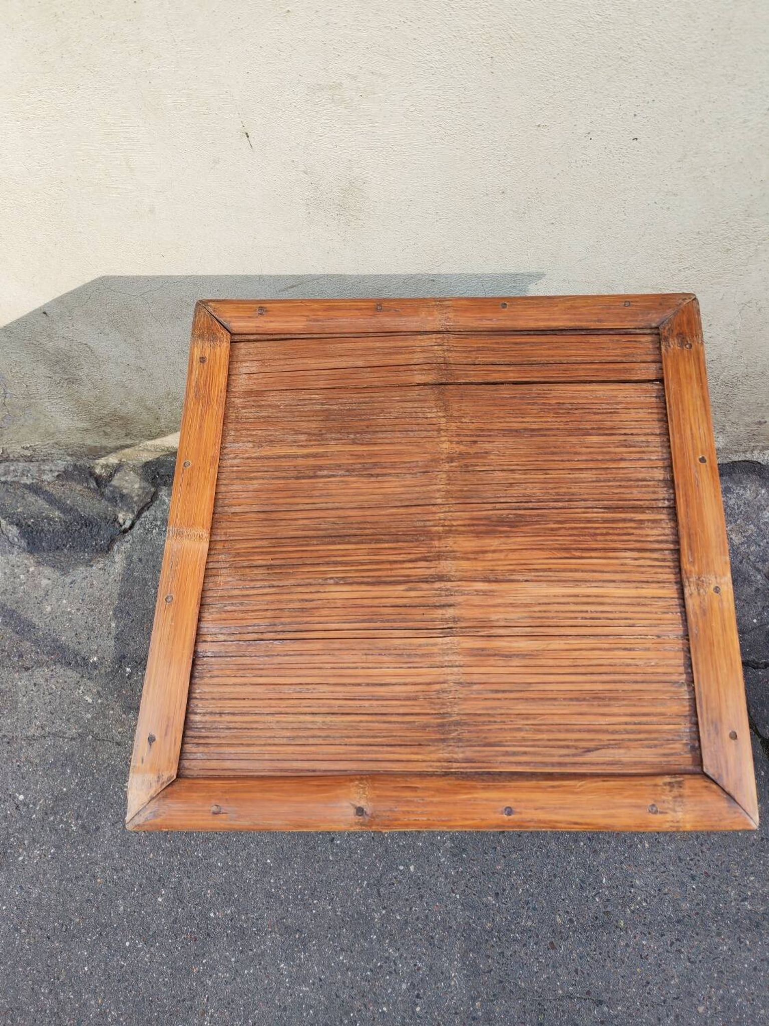 Table basse en bambou