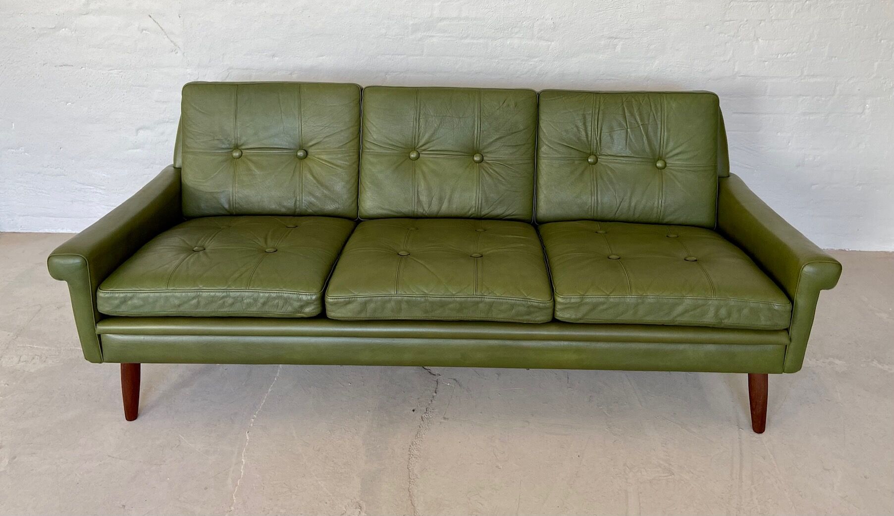 Vintage Danish mid-century Svend Skipper 3 person sofa in olive green leather 1965