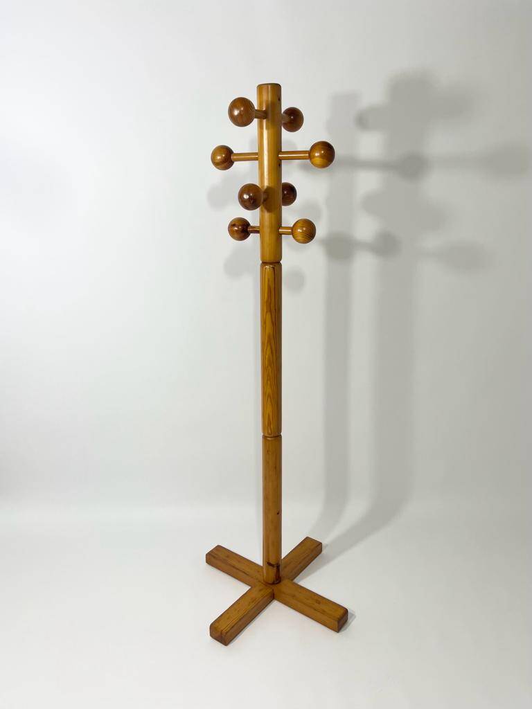 Vintage coat rack in solid pine