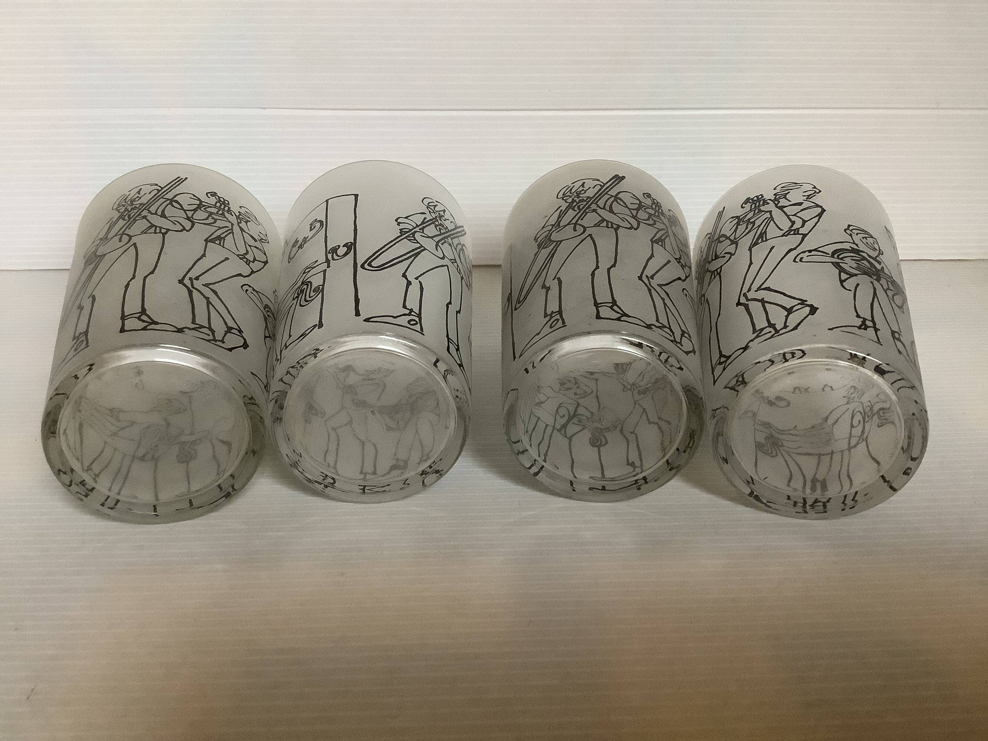 Orangeade service for musicians from the 60s