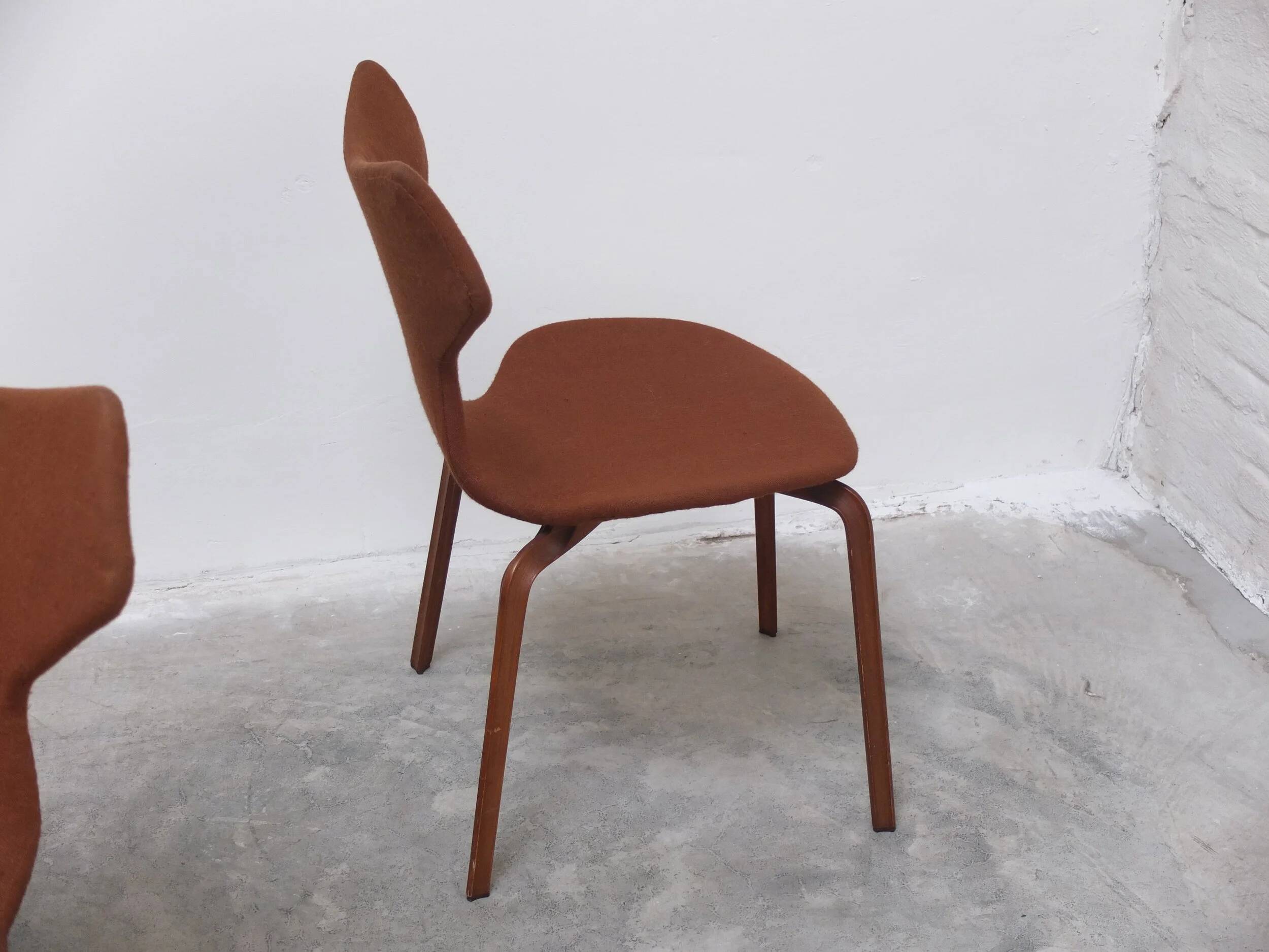 Rare set of 4 first edition 'Grand Prix' chairs by Arne Jacobsen for Fritz Hansen, 1959