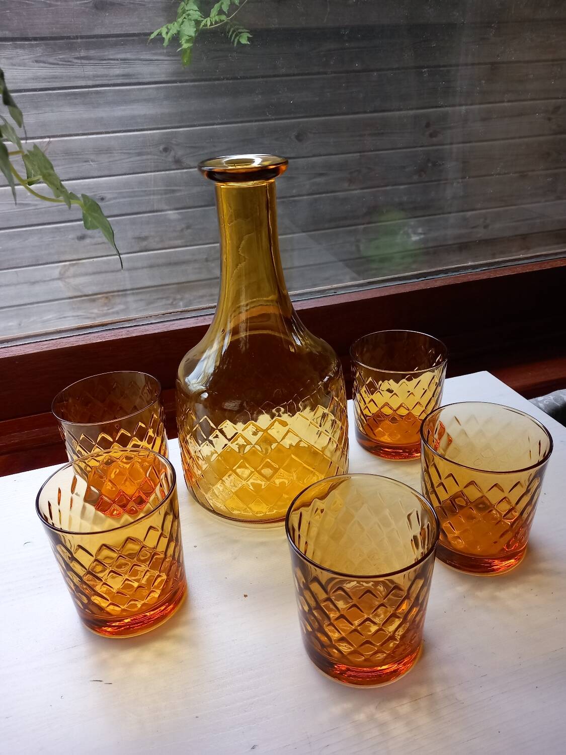 Carafe + 5 glasses, amber glass
