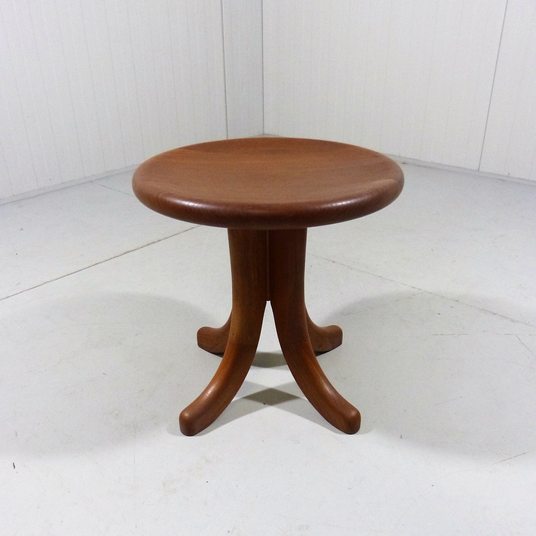 Tabouret en teck massif Dyrlund 1970-80's