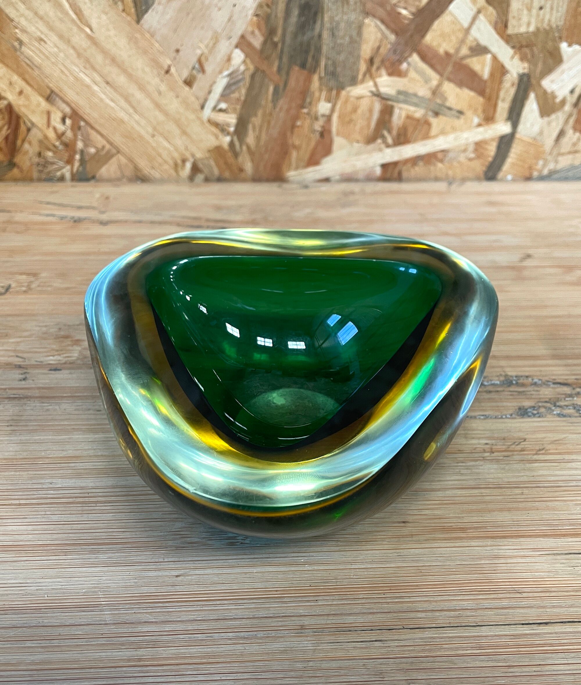 Cendrier Sommerso en verre de Murano en forme de diamant de Flavio Poli pour Seguso