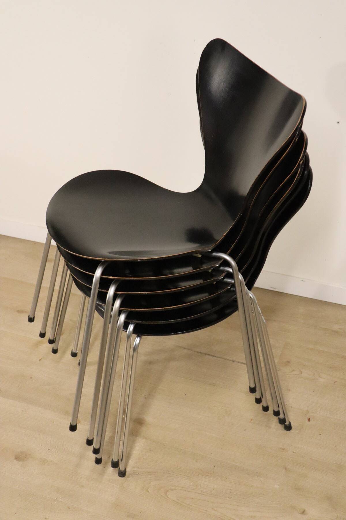 Series 7 Chairs Arne Jacobsen edition Fritz Hansen, 1965