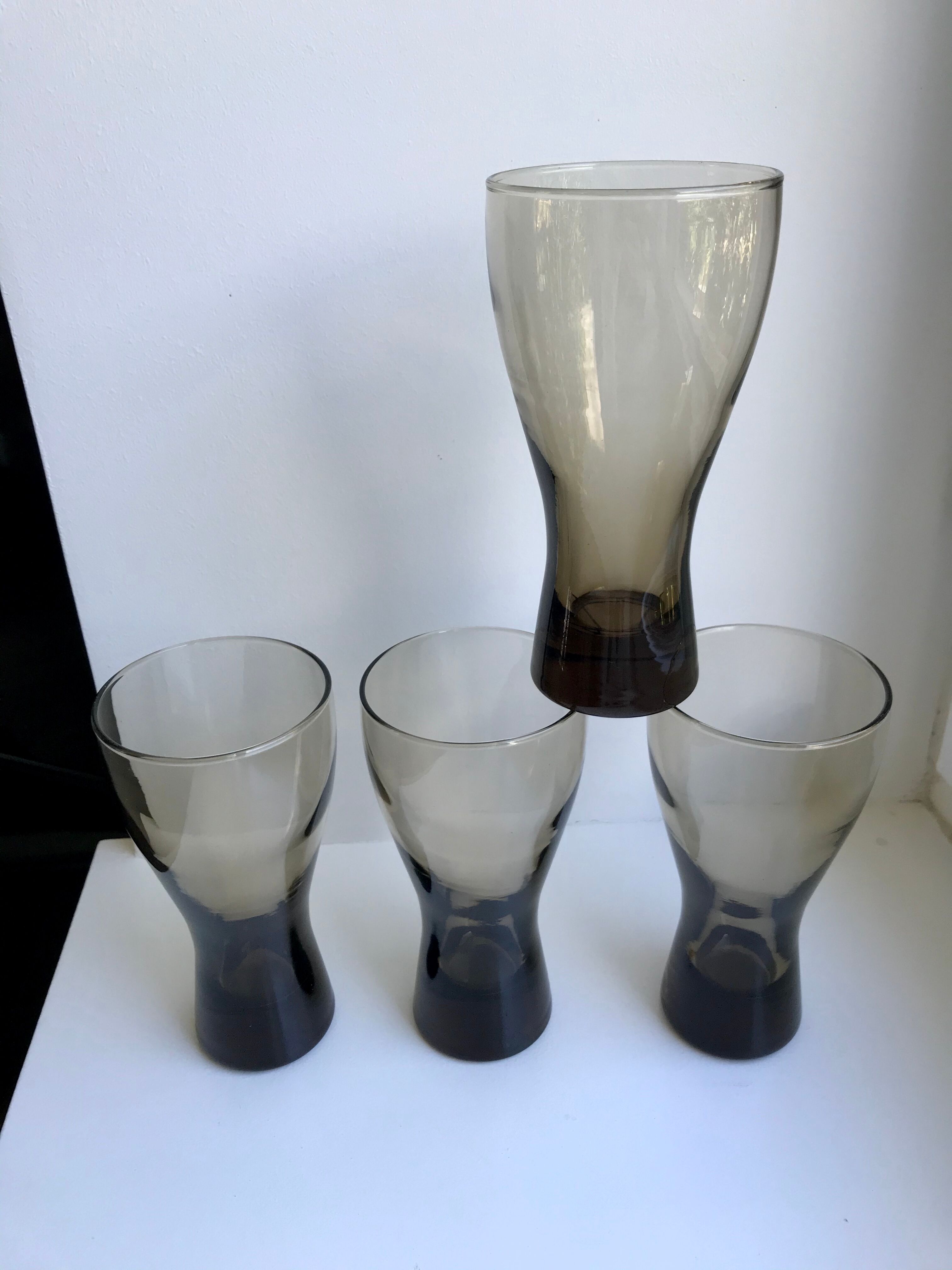 Set of 4 glasses in smoked glass and thick bottom 70s