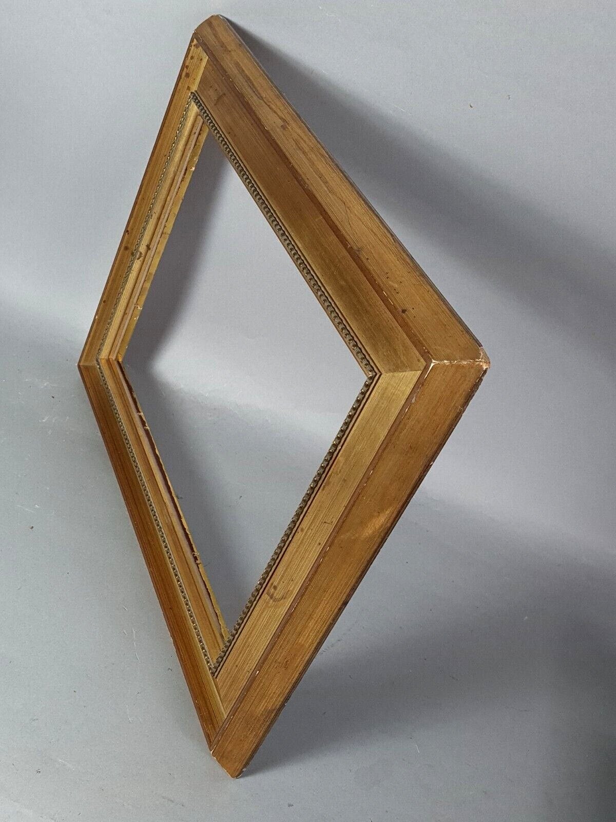 Frame inverted edges and beaded gilded wood 46x36 foliage 35x26 cm SB