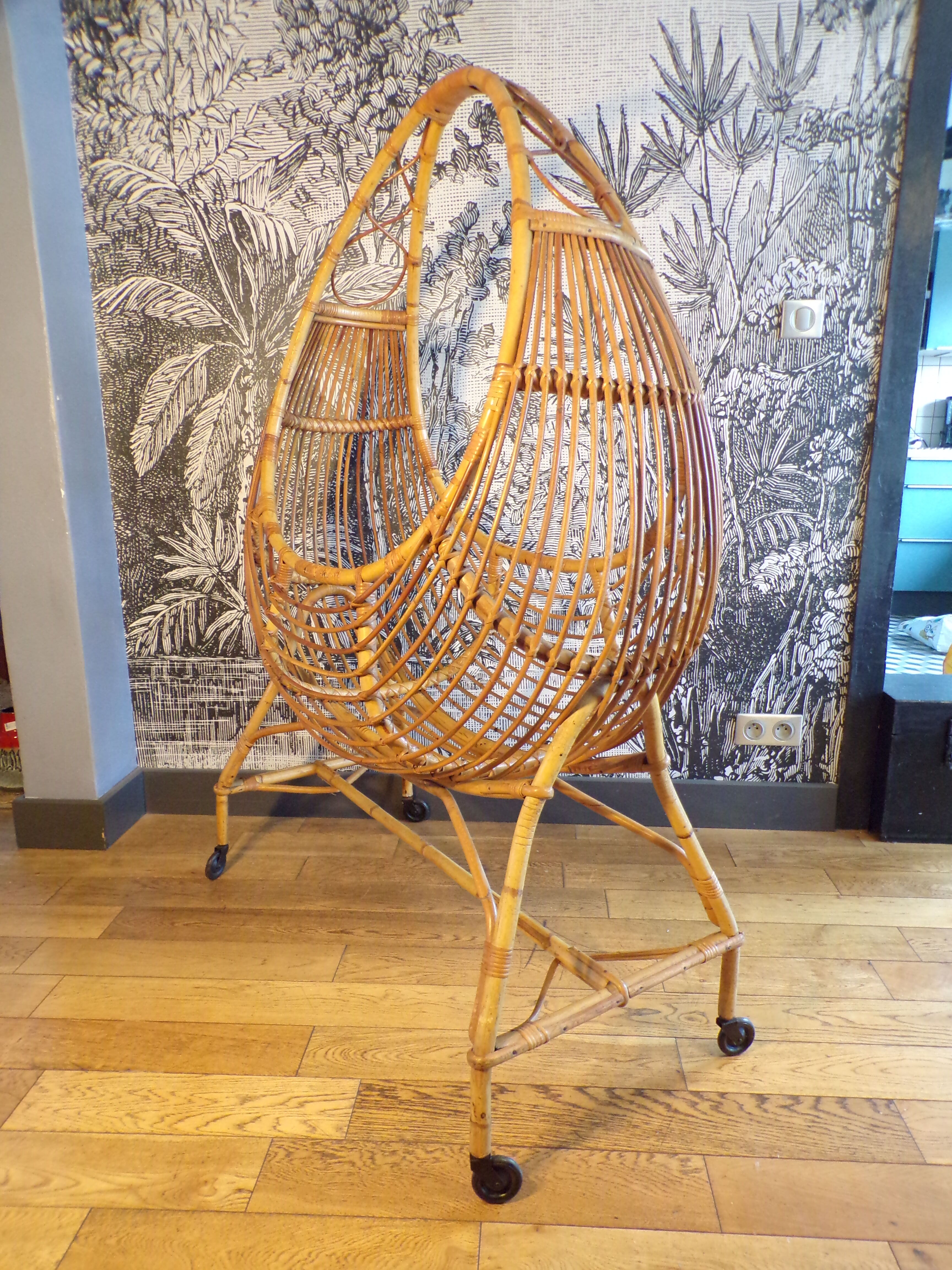 Berceau vintage en rotin