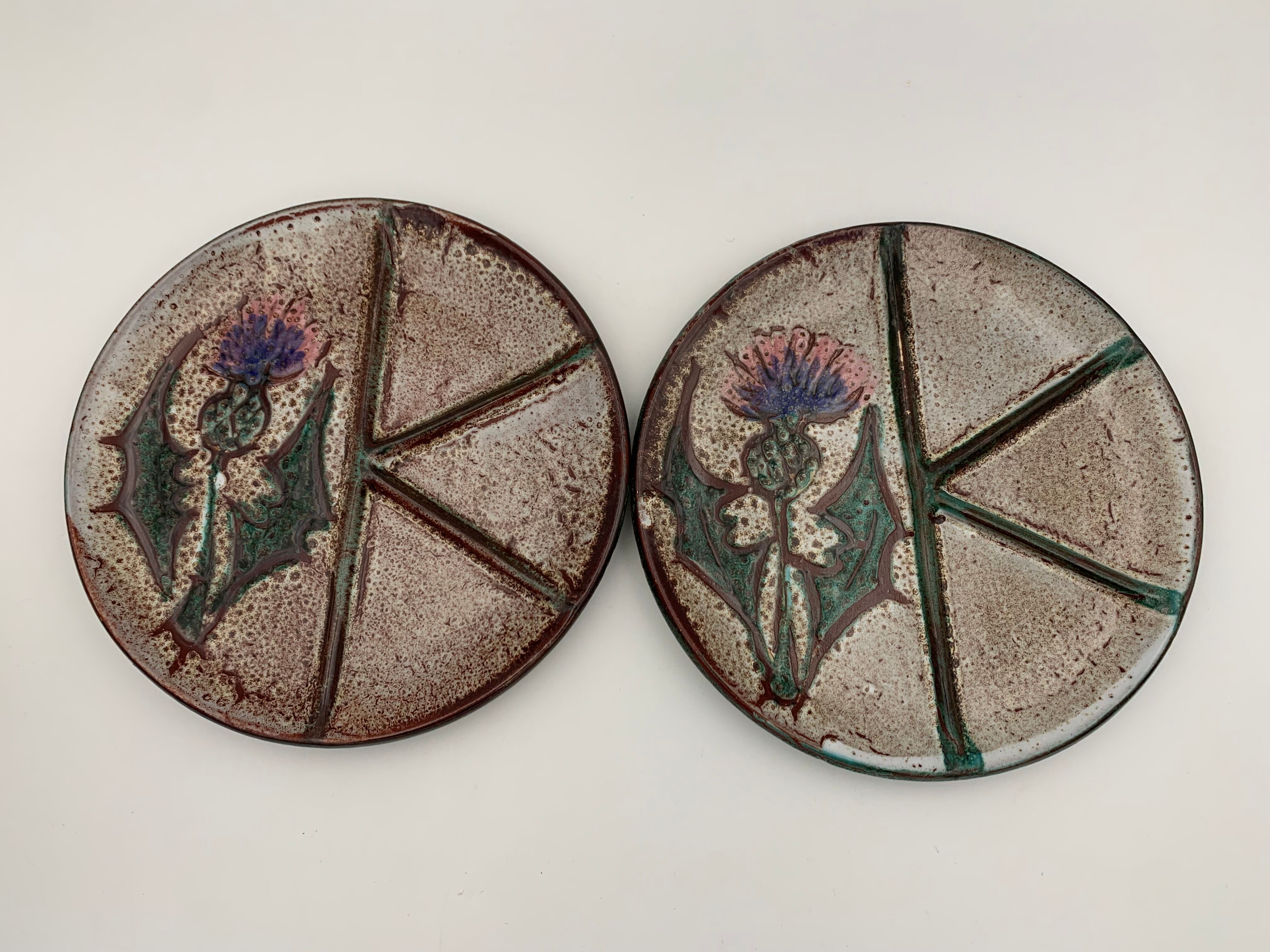 Two vintage plates daniel étienne, vallauris, "chardons" - 1970s