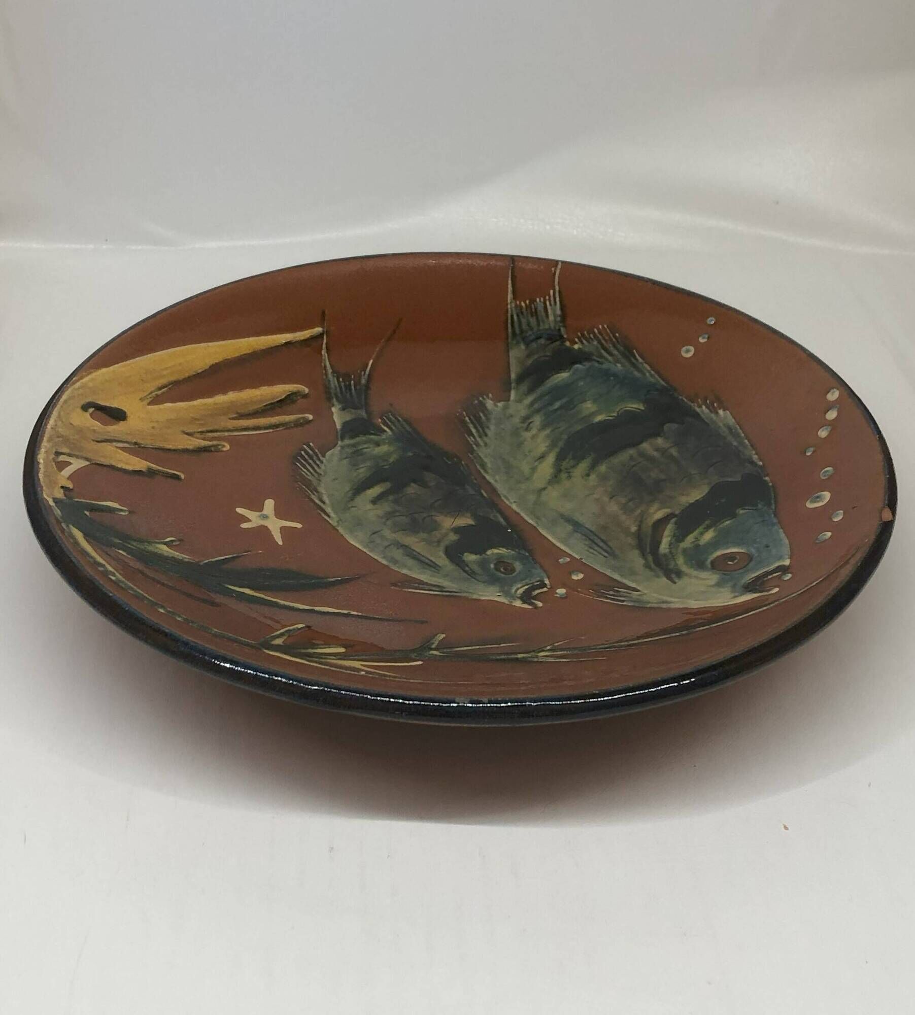 Lluís Puigdemont artisanal dish in enameled ceramic with fish decor