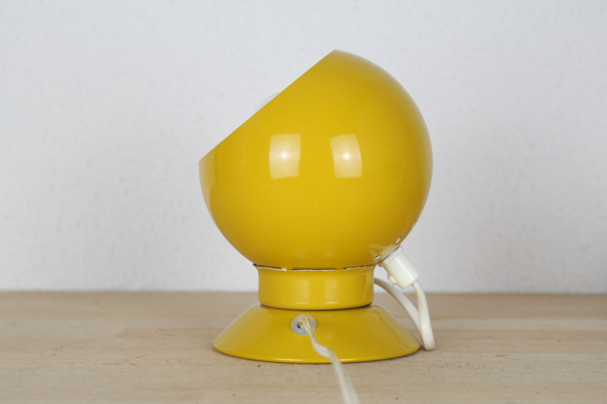 Abo Randers Danmark yellow metal spot lamp, ball, to lay or wall sconce