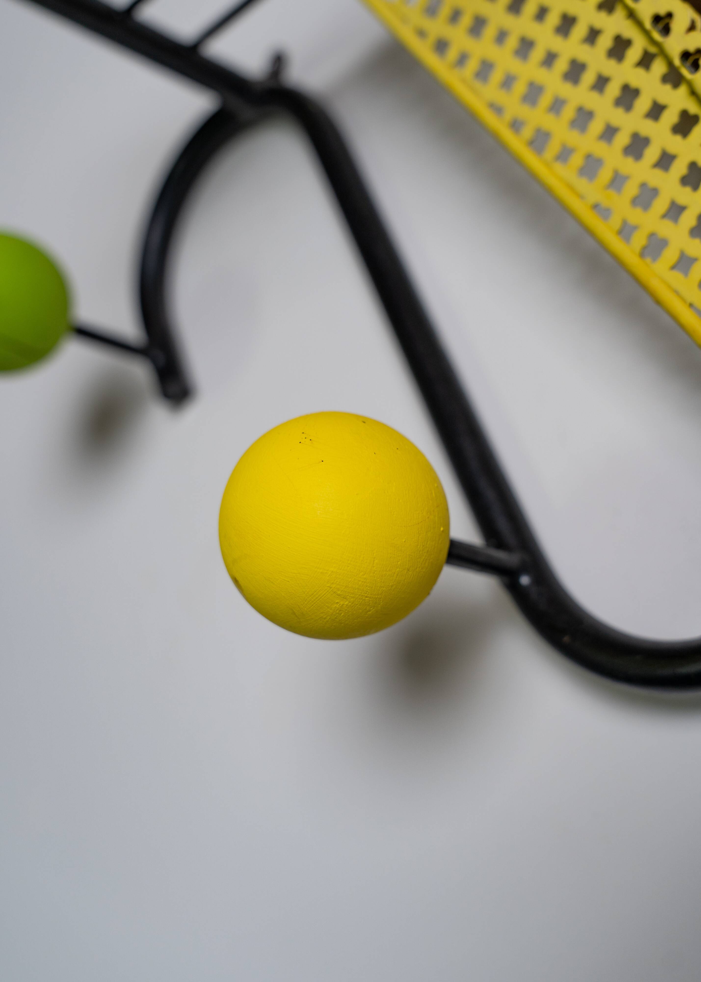 Porte manteau mural Mathieu Matégot, France, 1950