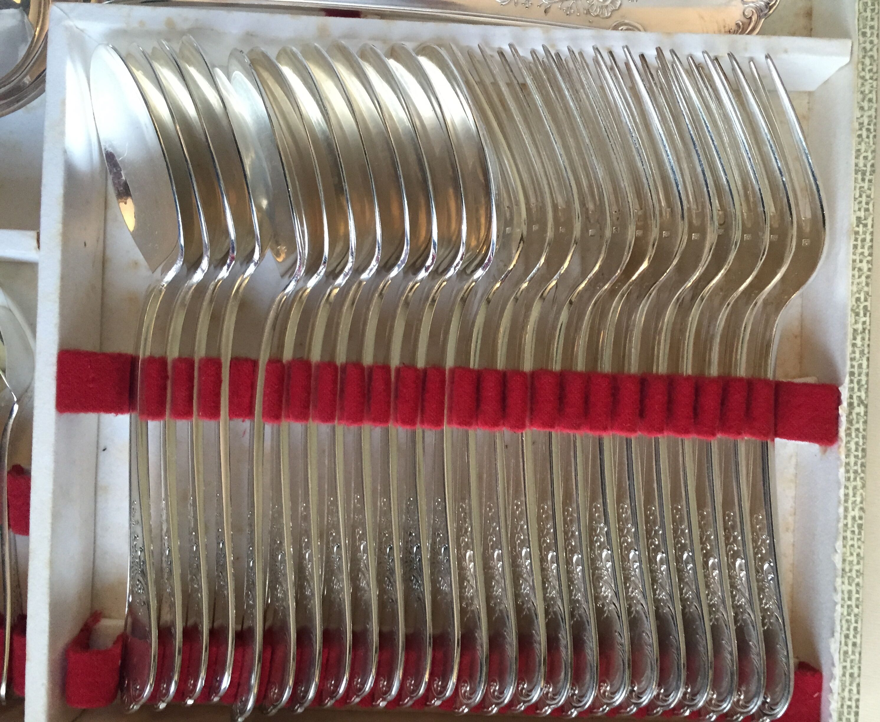 Housewife 37 pieces of silver metal