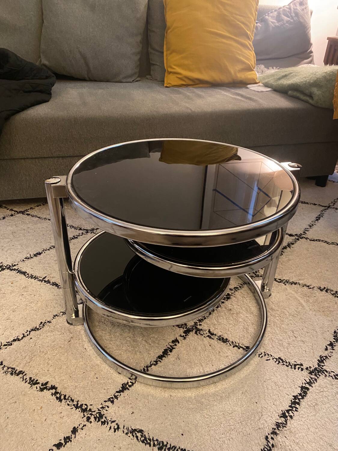 Swivel coffee table