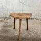 Tabouret tripode brutaliste