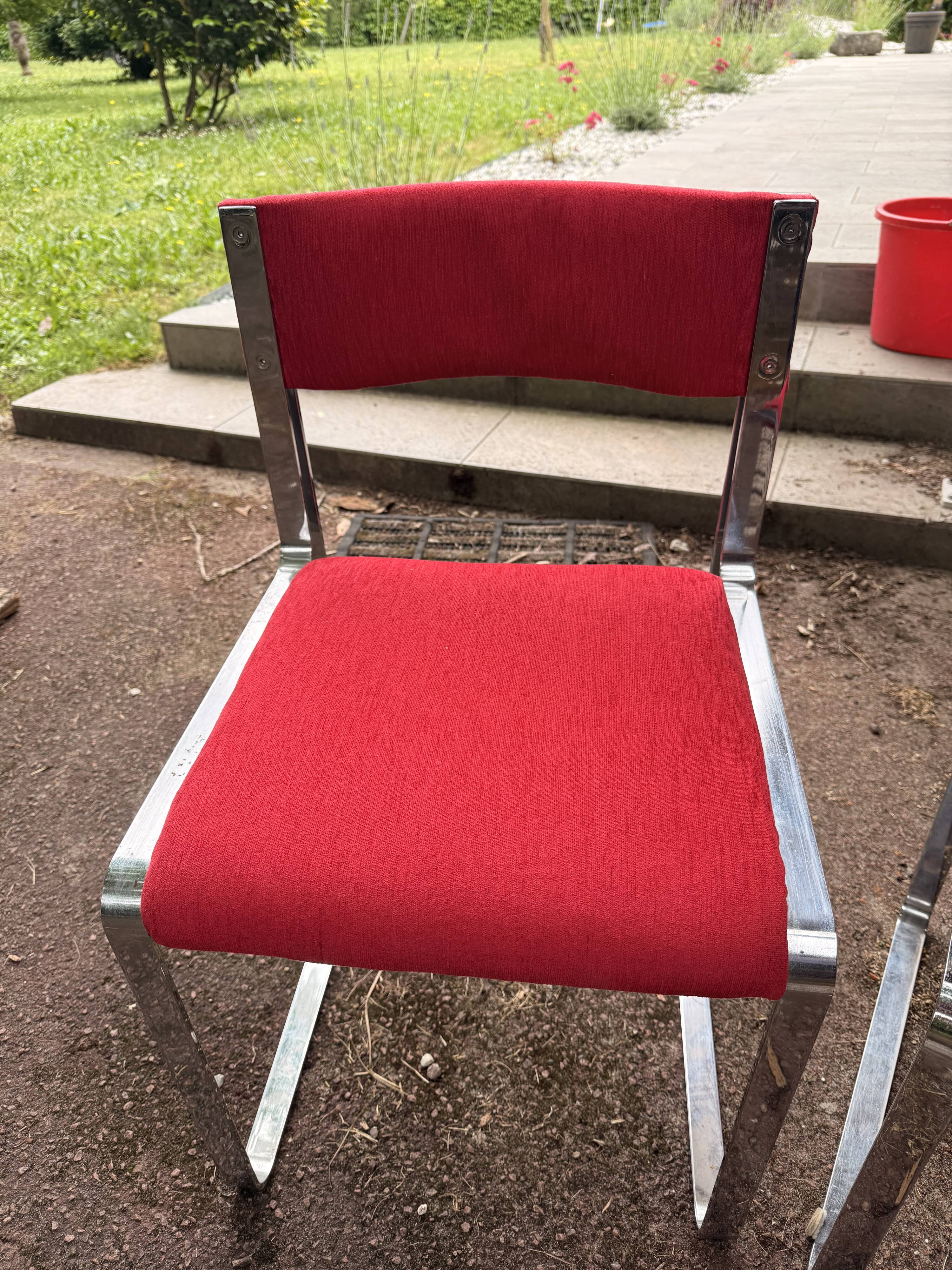 Vintage 1970s dining chair
