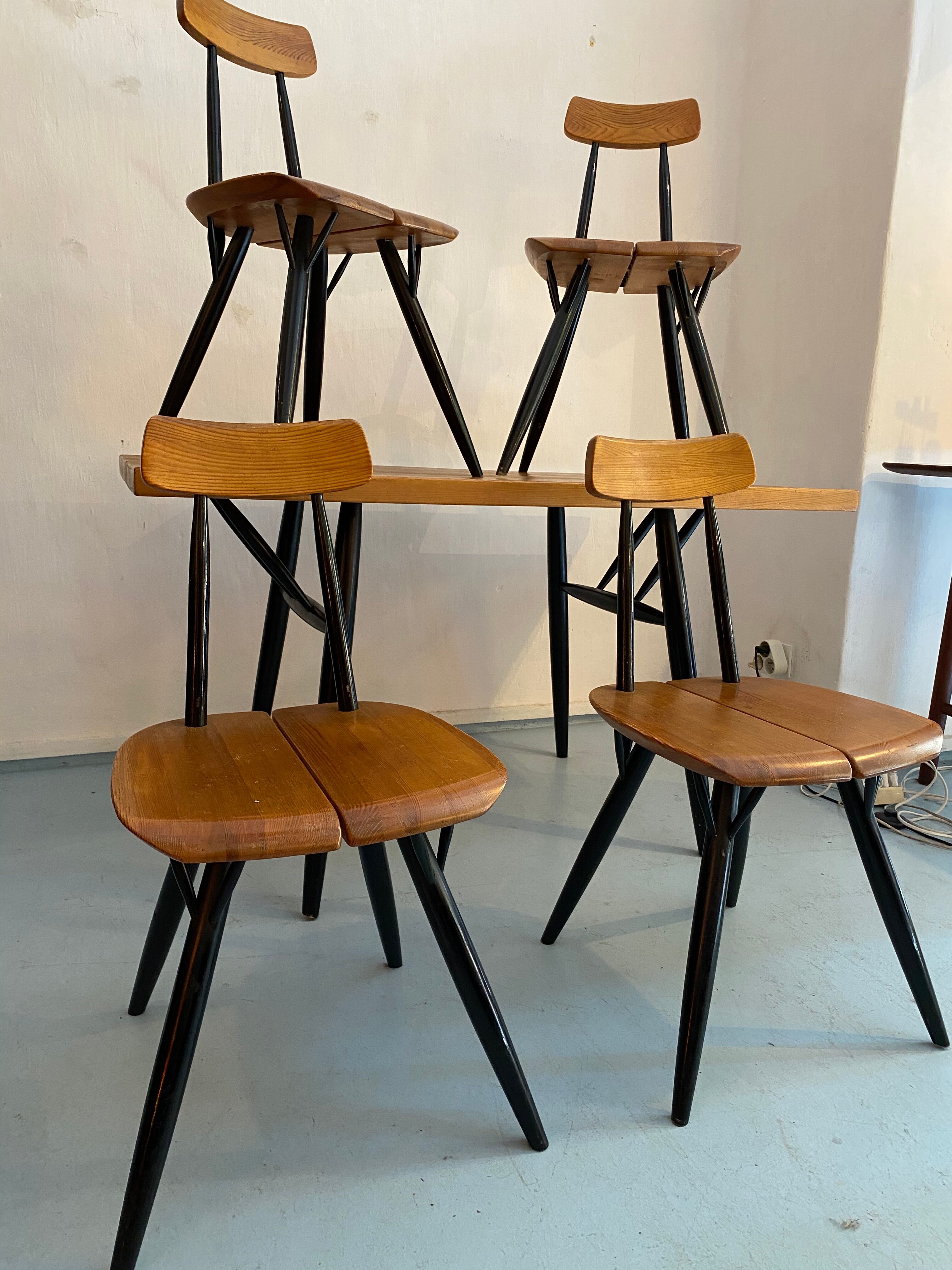 Ensemble table  avec chaises « Pirkka » de Ilmari Tapiovaara