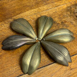 Cendrier fleur en bronze 