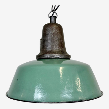 Lampe industrielle en émail vert avec dessus en fonte, années 1960